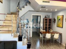 Casa (unifamiliar adossada), 239.00 m², prop de bus i tren, seminou