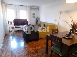 Piso, 93.00 m², cerca de bus y tren