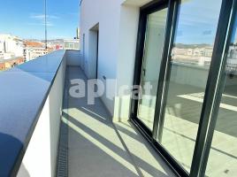 Àtic, 77.00 m², prop bus i metro, nou