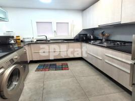 Piso, 90.00 m², cerca bus y metro, Calle del Marroc