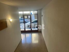 Pis, 78.00 m², prop de bus i tren