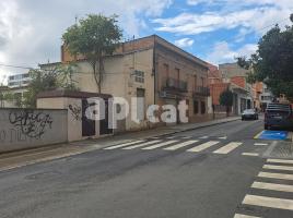  (unifamiliar aïllada), 390.00 m², حافلة قرب والقطار, Calle Torras i Bages, 32