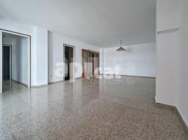 Apartament, 130.00 m², in der Nähe von Bus und Bahn, Casco Urbano