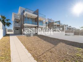 Unifamiliar adossada, 219.00 m², حافلة قرب والقطار, La Llosa