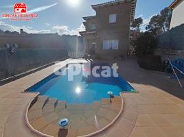 Houses (otro), 271.00 m², almost new, Calle dels Olivers