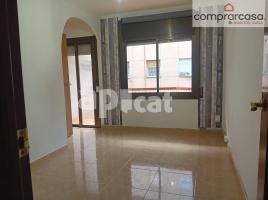 Flat, 59.00 m², near bus and train