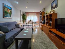 Piso, 107.00 m², cerca de bus y tren