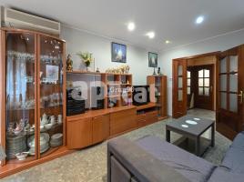 Piso, 107.00 m², cerca de bus y tren