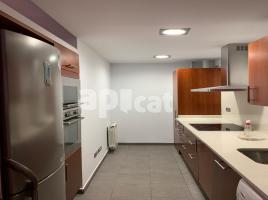 Estudio, 55.00 m², cerca de bus y tren, seminuevo