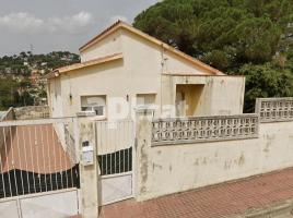 Houses (villa / tower), 187.00 m², almost new, Calle Roures