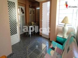 Apartament, 60.00 m², حافلة قرب والقطار