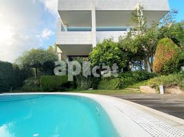 Houses (detached house), 608.00 m², near bus and train, almost new, Calle de Josep Irla