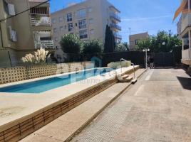 Apartamento, 50.00 m², cerca de bus y tren, Calle de València