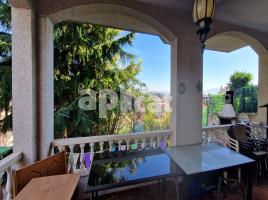 Houses (villa / tower), 292.00 m², almost new