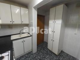 Pis, 69.00 m², prop de bus i tren