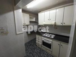 Pis, 69.00 m², prop de bus i tren