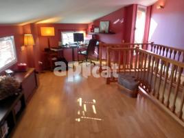 Attic, 181.00 m², near bus and train, Calle de les Torres, 38