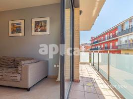 Flat, 68.00 m², near bus and train, almost new, Calle Albera