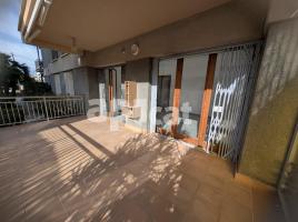 Flat, 97.00 m², near bus and train