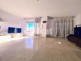 Flat, 100.00 m², near bus and train, MASRAMPINYO