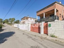 Houses (detached house), 307.00 m², near bus and train, almost new