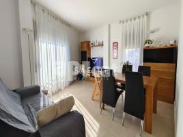 Piso, 94 m², seminuevo, Zona