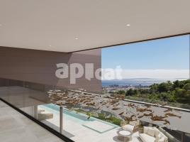 , 705.00 m²