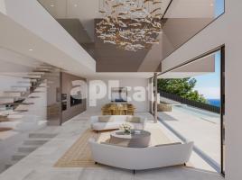 , 705.00 m²