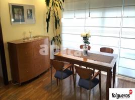 Piso, 127.00 m², cerca de bus y tren