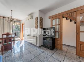 Casa (unifamiliar adossada), 241.00 m², prop de bus i tren, Tres Torres