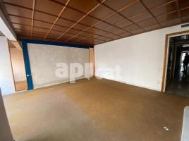 Piso, 130.00 m², cerca de bus y tren