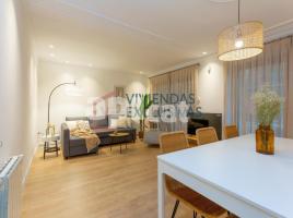 Flat, 142.00 m², close to bus and metro, Plaça de les Caramelles