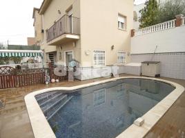  (xalet / torre), 253.00 m², Calle de Walt Disney, 1B