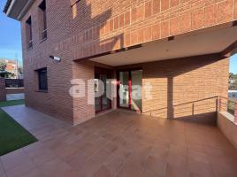 Alquiler Casa (unifamiliar adosada), 235.00 m², seminuevo