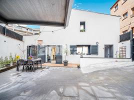 Casa (unifamiliar aislada), 143.00 m², cerca de bus y tren