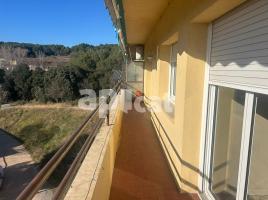 Piso, 95.00 m², cerca de bus y tren