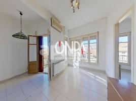 Apartament, 52.00 m², حافلة قرب والقطار