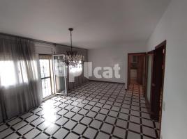 Flat, 153.00 m², near bus and train, GURU GU