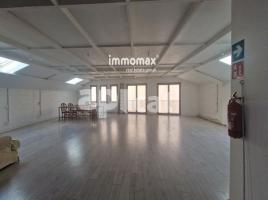 Local comercial, 686 m², Zona