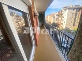 Flat, 66.00 m², near bus and train