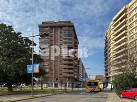 Pis, 161.00 m², prop de bus i tren