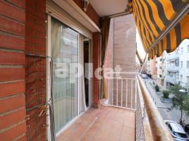 Piso, 90.00 m², cerca de bus y tren