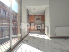 Duplex, 155.00 m², near bus and train, almost new, Calle del Pla de Ginebret