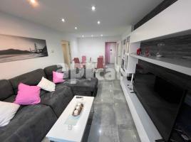 Piso, 88.00 m², cerca de bus y tren, Calle Germa Joaquim, del