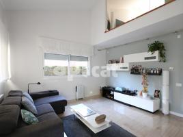 Houses (villa / tower), 409.00 m², almost new, Avenida de Montserrat Roig