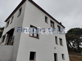 Casa (xalet / torre), 240.00 m², seminou