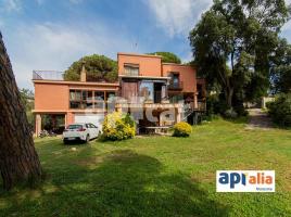 Casa (xalet / torre), 326.00 m²