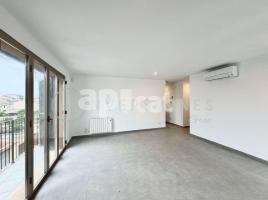 New home - Flat in, 113.00 m², near bus and train, new