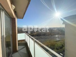 Flat, 69.00 m², near bus and train, almost new, Calle de la Creu de la Mà, 13