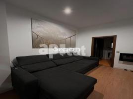 Piso, 48 m², seminuevo, Zona